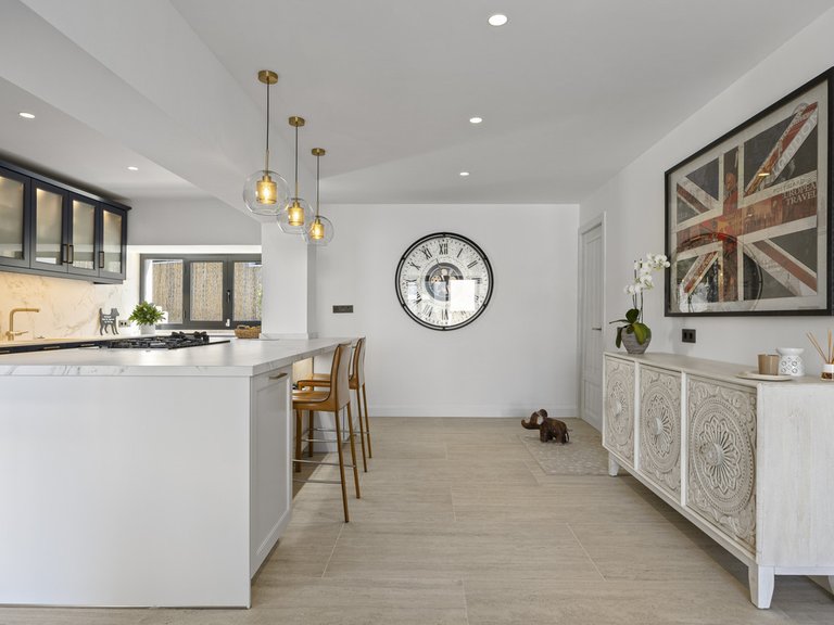 Villa for Sale in Guadalmina Alta, Malaga 24