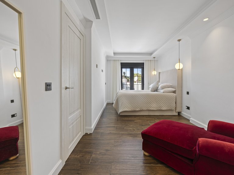 Villa for Sale in Guadalmina Alta, Malaga 34