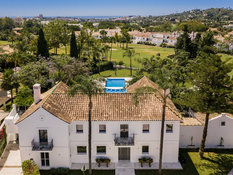Villa for Sale in Nueva Andalucía, Malaga 23