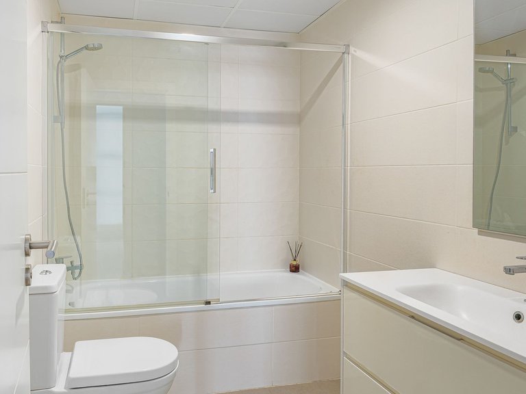 Apartment for Sale in Benalmadena Costa, Malaga 22