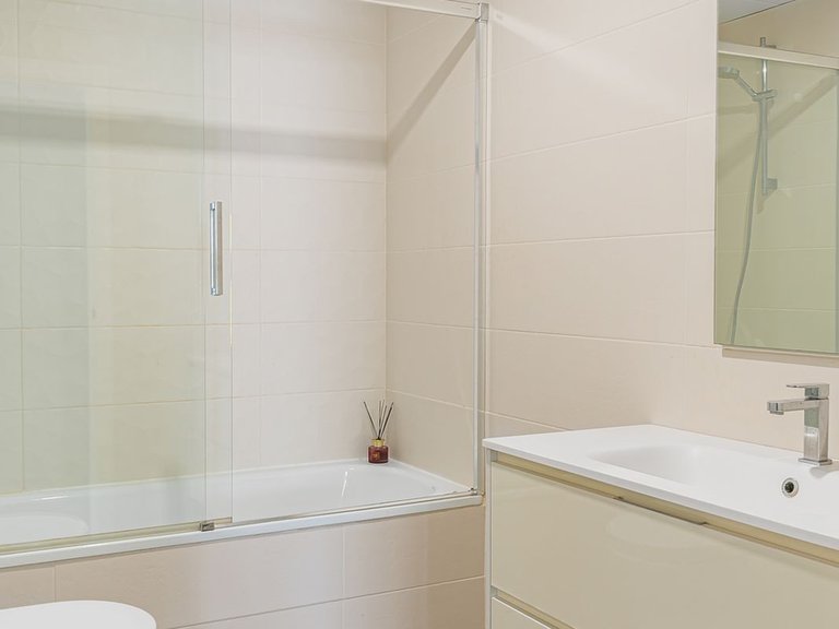 Apartment for Sale in Benalmadena Costa, Malaga 23