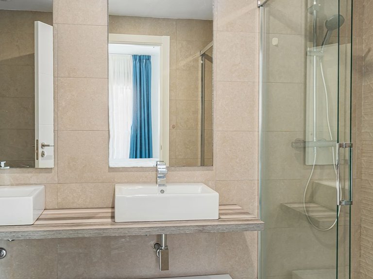Apartment for Sale in Benalmadena Costa, Malaga 25