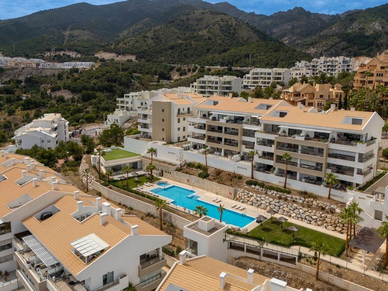 Apartment for Sale in Benalmadena Costa, Malaga 41