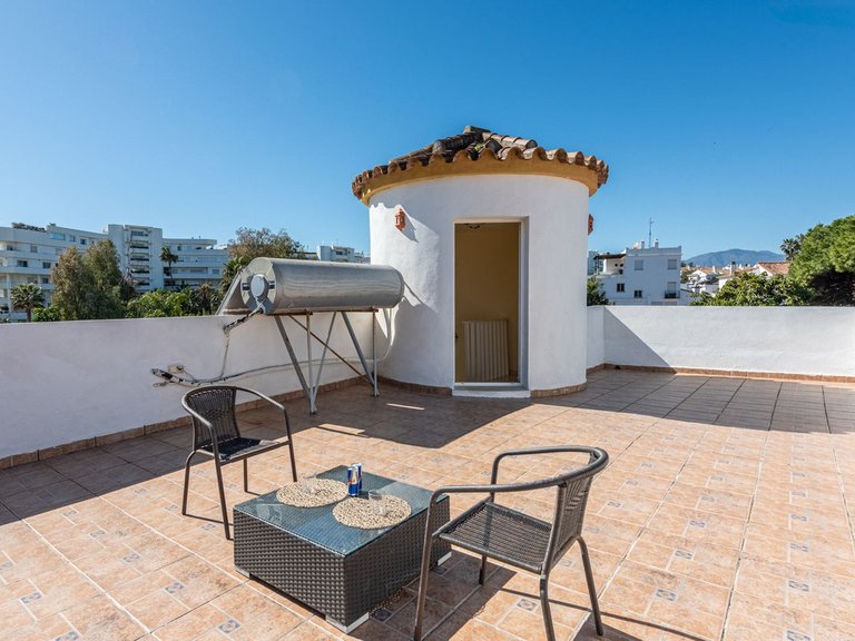 Villa for Sale in San Pedro De Alcántara, Malaga 25