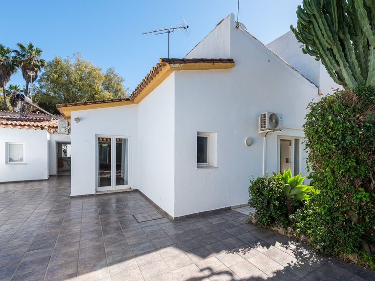 Villa for Sale in San Pedro De Alcántara, Malaga 31