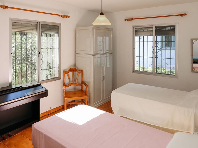 Villa for Sale in Alhaurín El Grande, Malaga 35