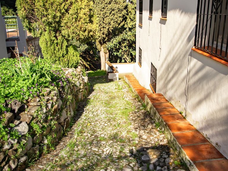 Villa for Sale in Alhaurín El Grande, Malaga 73