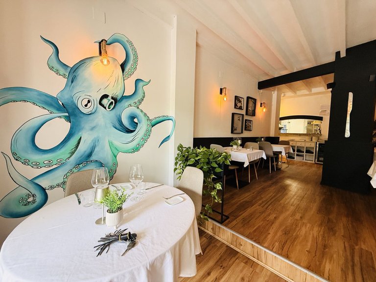Commercial for Sale in Cabopino, Malaga 11