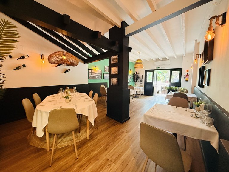 Commercial for Sale in Cabopino, Malaga 26