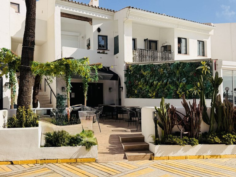 Commercial for Sale in Cabopino, Malaga 5