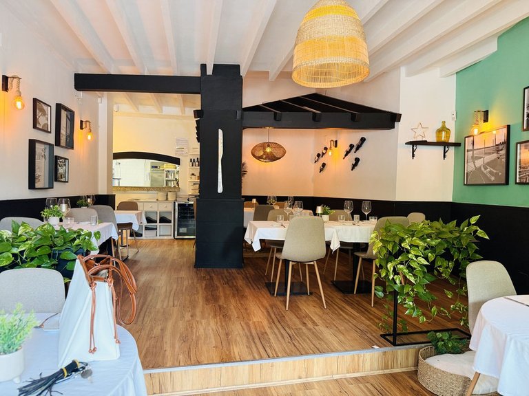 Commercial for Sale in Cabopino, Malaga 9