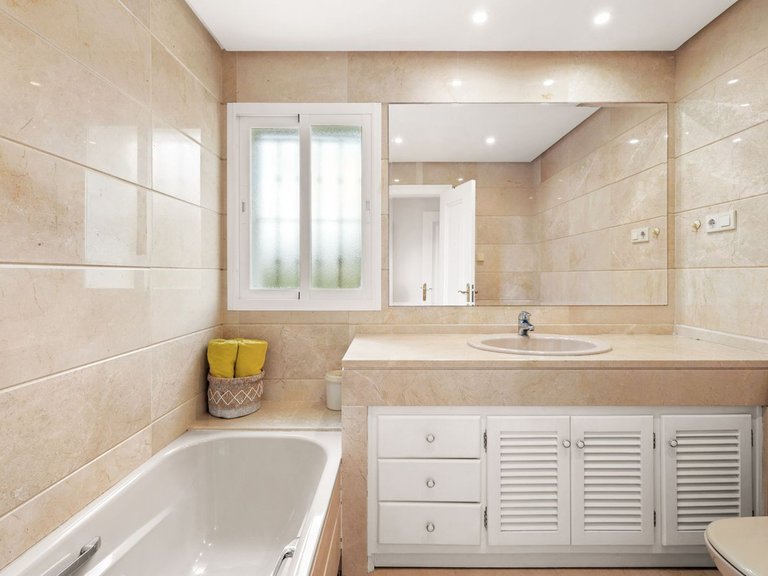 Apartment for Sale in Estepona, Malaga 15