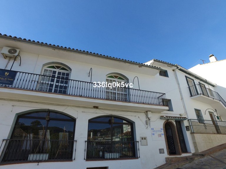 Apartment for Sale in Benahavís, Malaga 4