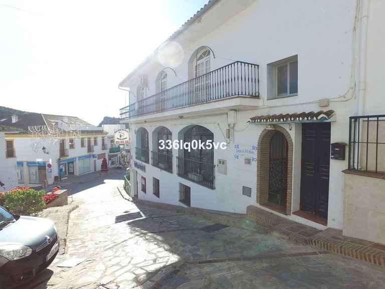 Apartment for Sale in Benahavís, Malaga 7