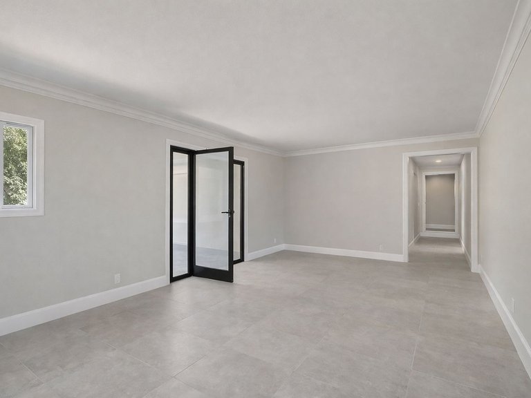 Apartment for Sale in Marbella, Malaga 17