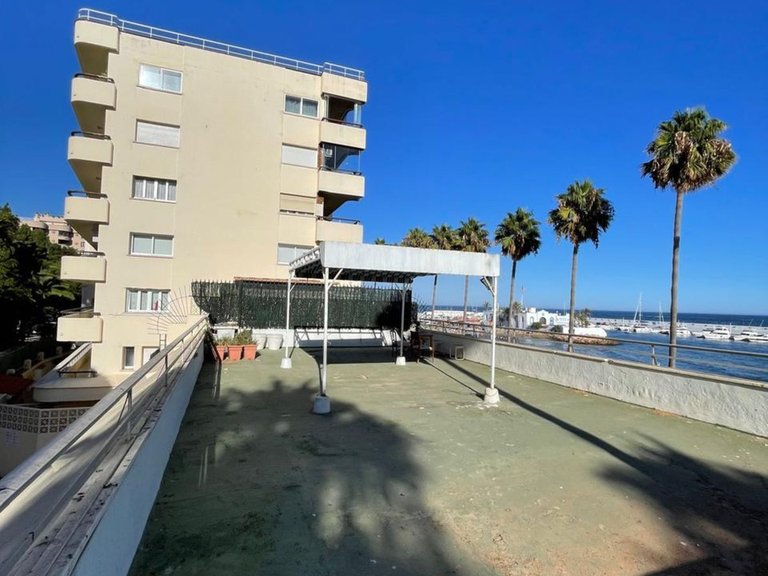 Apartment for Sale in Marbella, Malaga 38