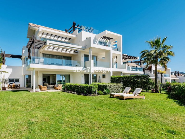 Apartment for Sale in Benahavís, Malaga 1