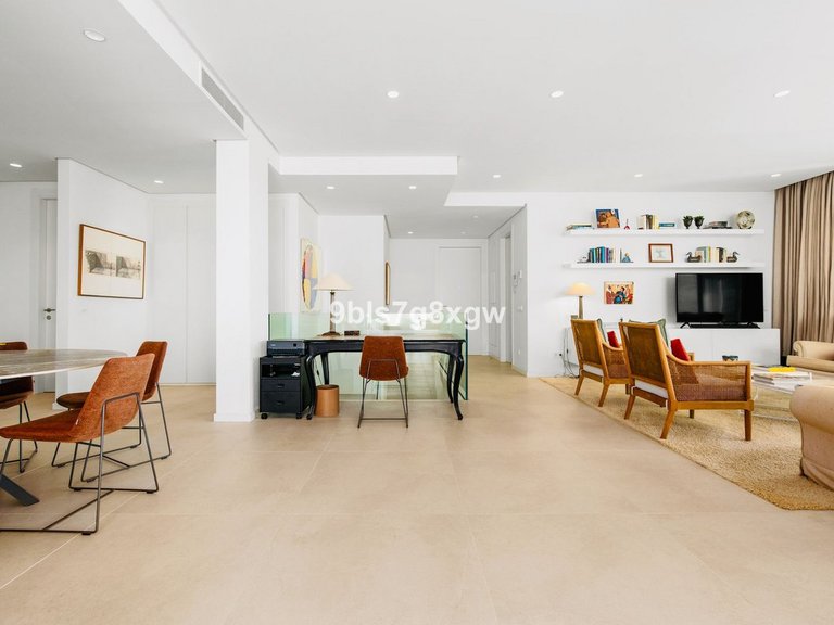 Apartment for Sale in Benahavís, Malaga 10