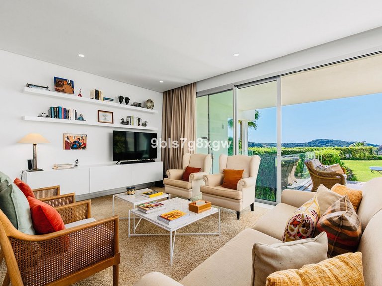 Apartment for Sale in Benahavís, Malaga 11