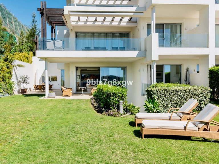 Apartment for Sale in Benahavís, Malaga 18
