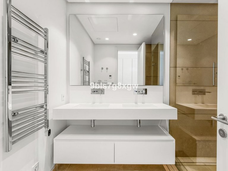 Apartment for Sale in Benahavís, Malaga 24