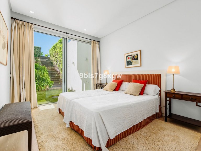 Apartment for Sale in Benahavís, Malaga 28