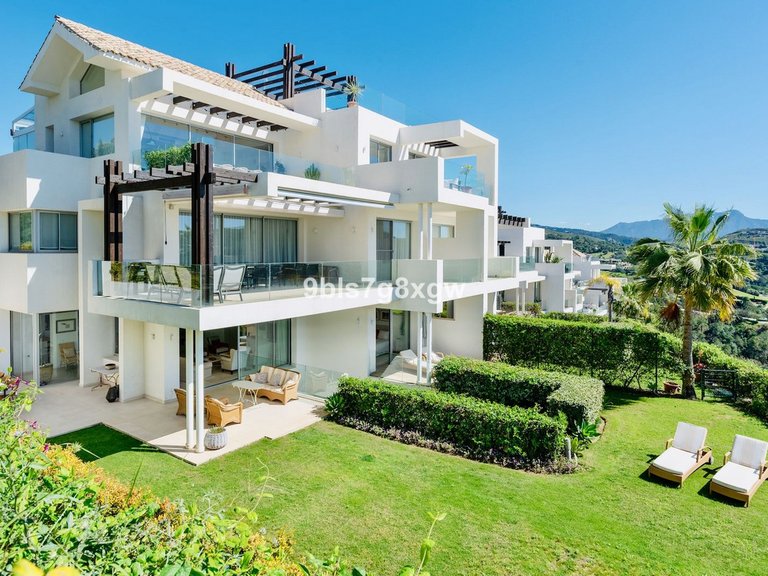 Apartment for Sale in Benahavís, Malaga 31