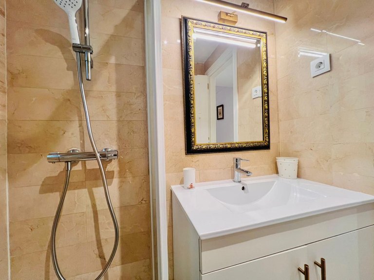 Apartment for Sale in The Golden Mile, Malaga 14