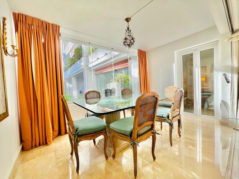 Apartment for Sale in The Golden Mile, Malaga 5