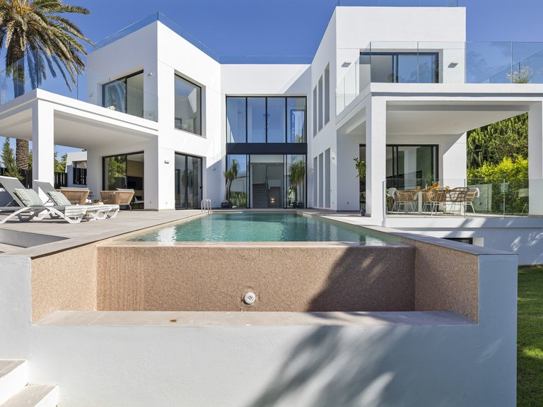 Villa for Sale in Marbesa, Malaga 2