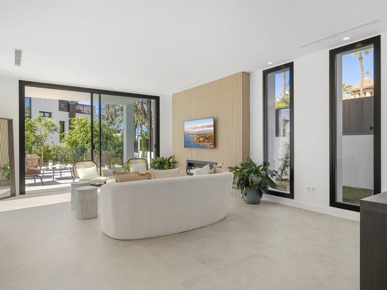 Villa for Sale in Marbesa, Malaga 3