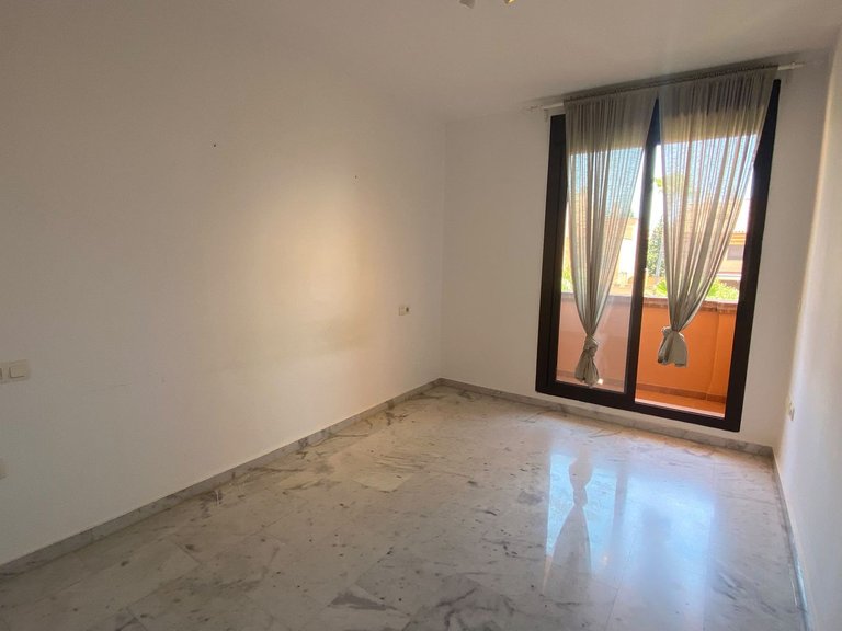 Apartment for Sale in Costa del Sol, The Golden Mile, Malaga 16