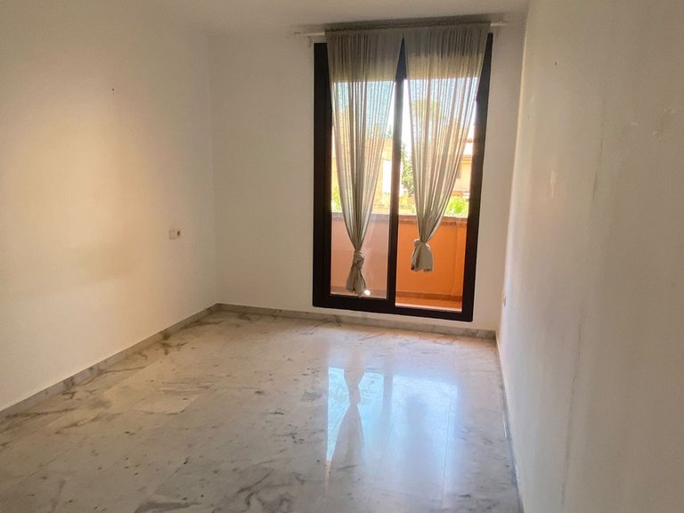 Apartment for Sale in Costa del Sol, The Golden Mile, Malaga 18