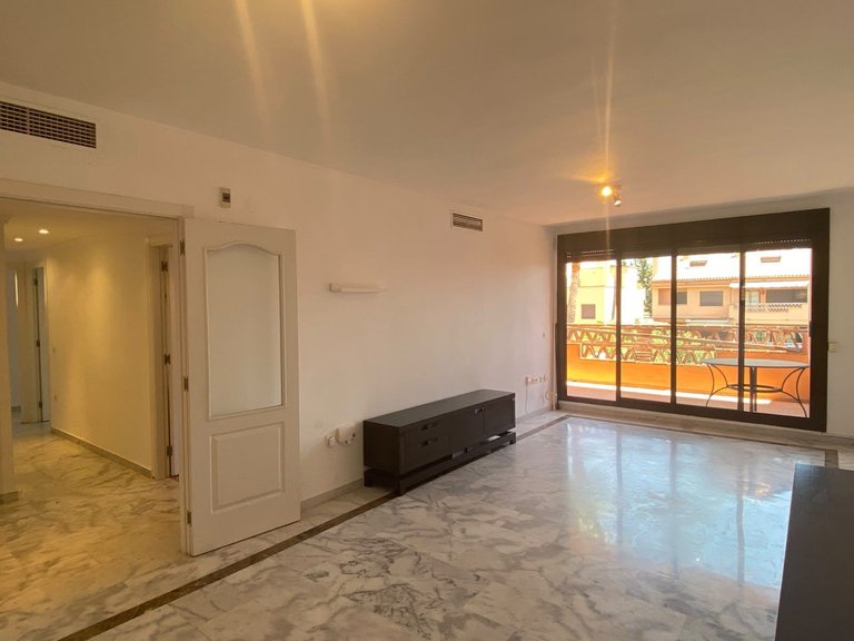 Apartment for Sale in Costa del Sol, The Golden Mile, Malaga 5