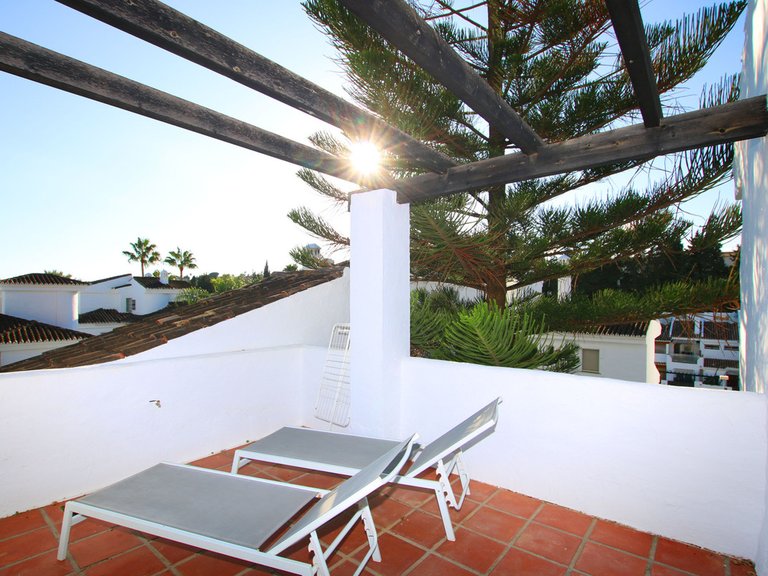 Apartment for Sale in Nueva Andalucía, Malaga 1