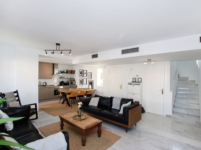 Apartment for Sale in Nueva Andalucía, Malaga 10