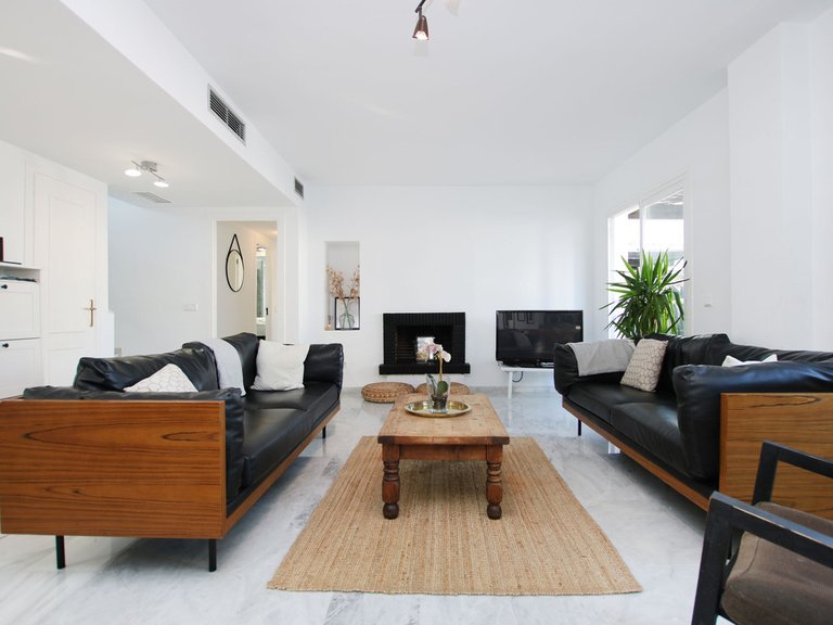Apartment for Sale in Nueva Andalucía, Malaga 12