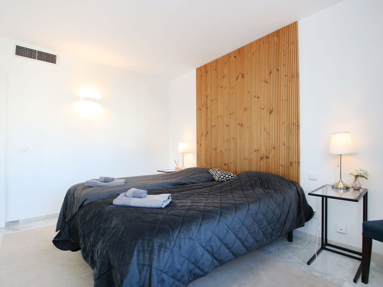 Apartment for Sale in Nueva Andalucía, Malaga 20