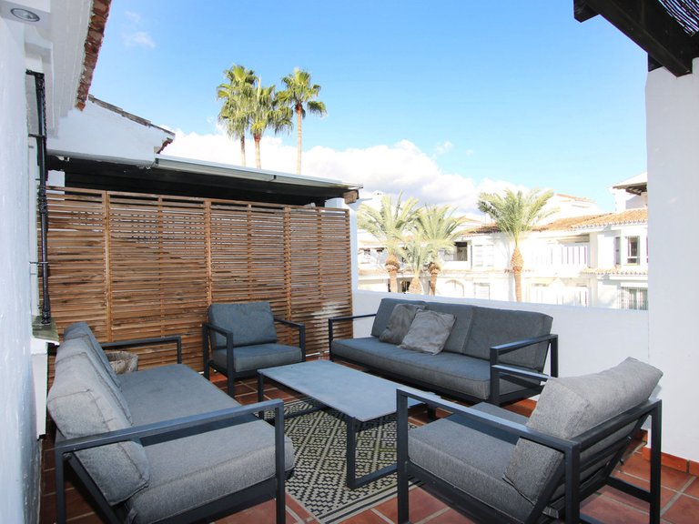 Apartment for Sale in Nueva Andalucía, Malaga 5