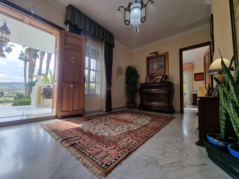 Villa for Sale in Alhaurín El Grande, Malaga 7