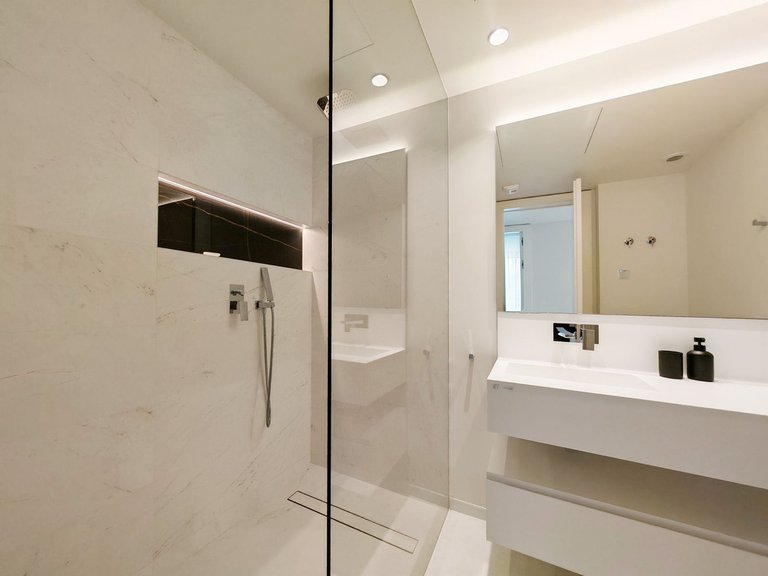 Apartment for Sale in Marbella, Malaga 14
