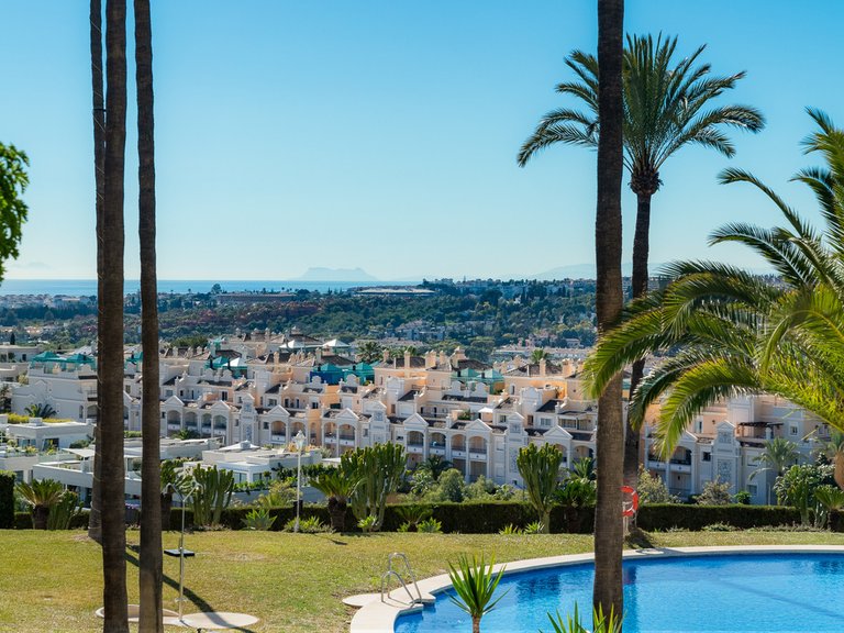 Apartment for Sale in The Golden Mile, Malaga 10