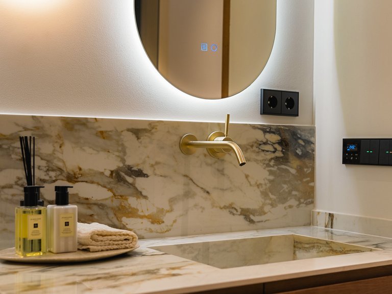 Apartment for Sale in The Golden Mile, Malaga 53