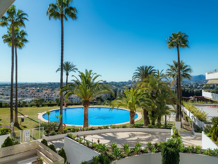 Apartment for Sale in The Golden Mile, Malaga 9