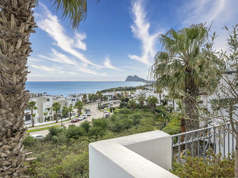 Apartment for Sale in La Alcaidesa, Cadiz 1