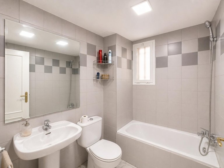 Apartment for Sale in El Pinillo, Malaga 11