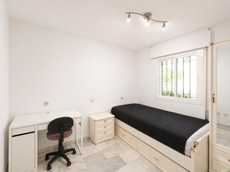 Apartment for Sale in El Pinillo, Malaga 13