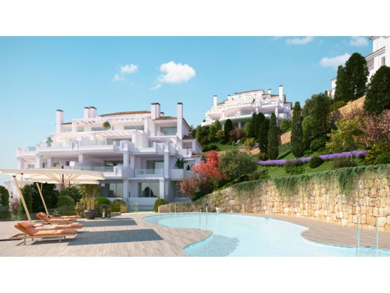 Penthouse for Sale in Nueva Andalucía, Malaga 1