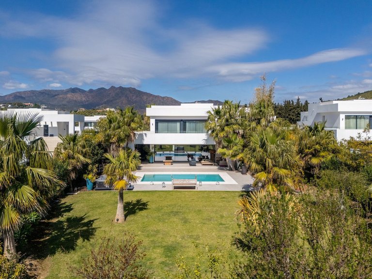 Villa for Sale in La Cala Golf, Malaga 3
