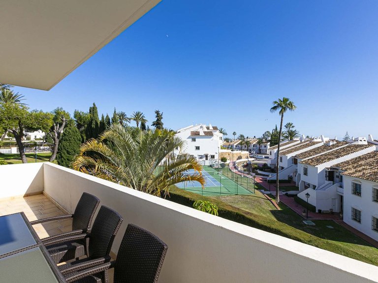 Apartment for Sale in Nueva Andalucía, Malaga 10